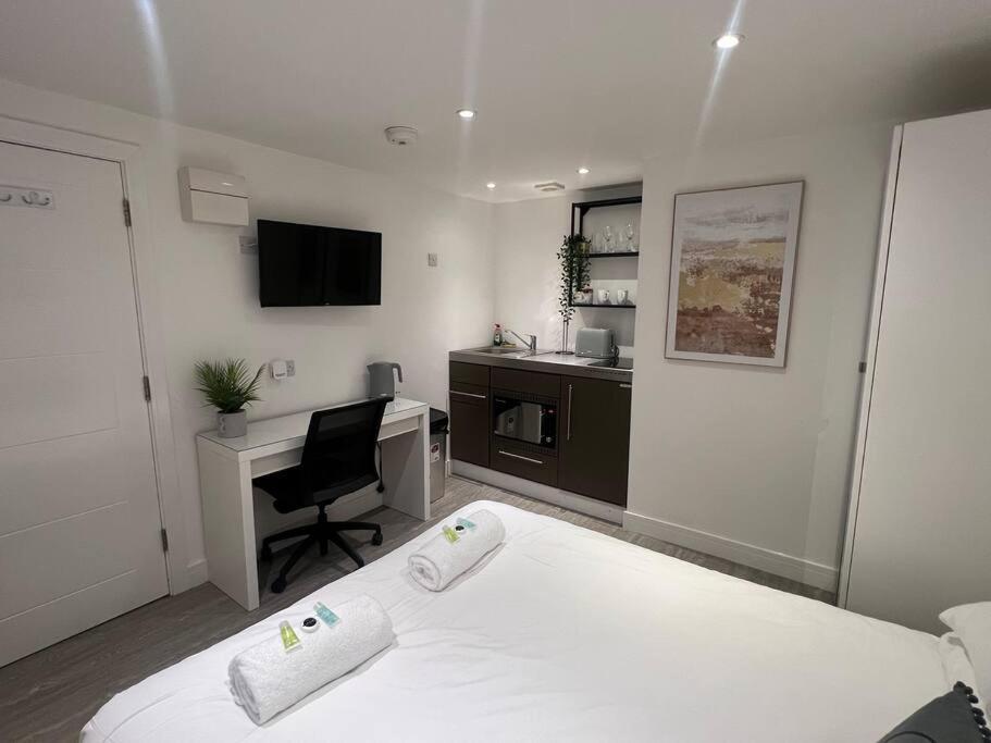 Appartamento 2 Flat, 50m From Airbus *